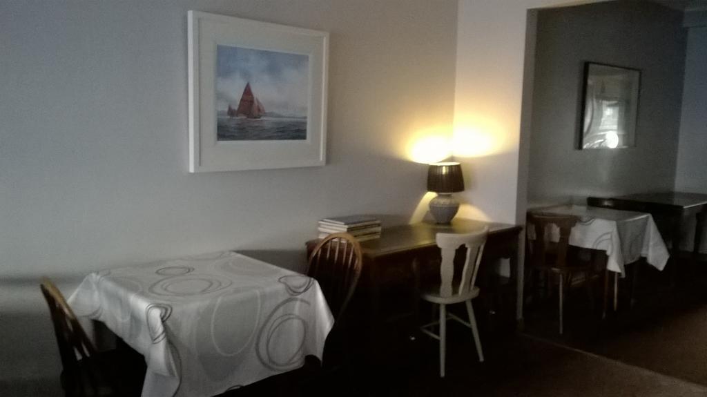 Clifden Hostel Esterno foto